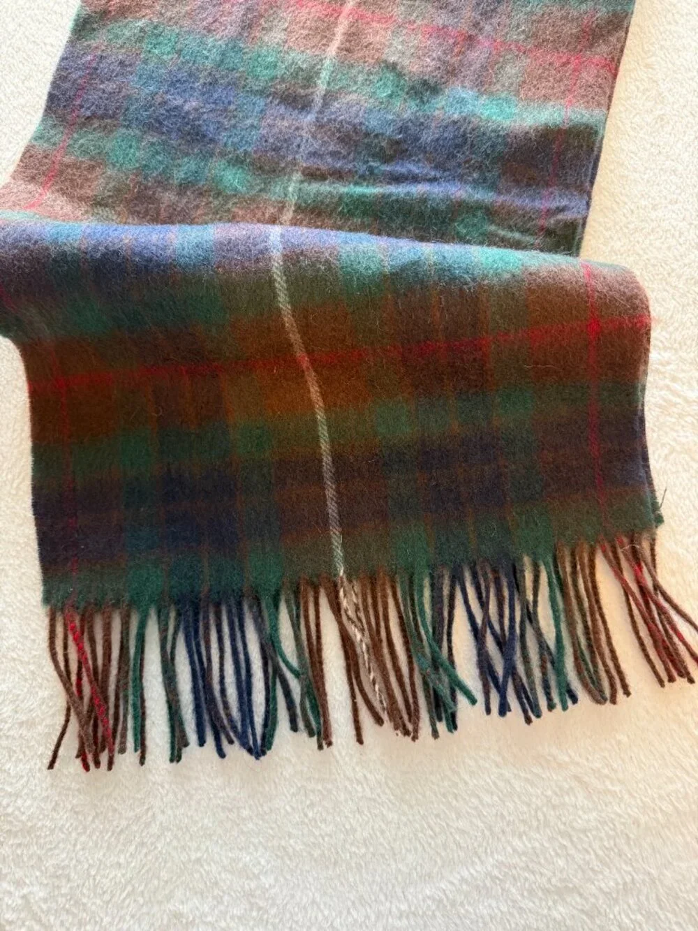 Clans Scotland 100% Lambswool Plaid Scarf - Picture 3 of 4